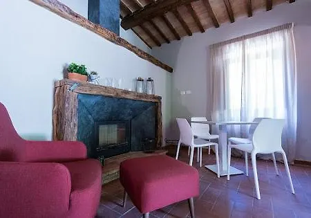 مزرعة للإقامة Tenuta Del Colle *